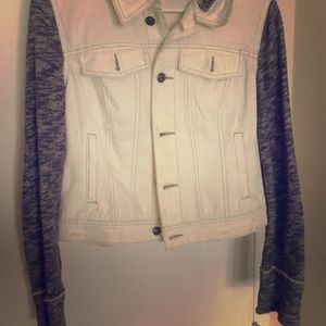 Free people denim jacket w/cotton sleeves, size M